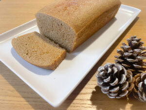 Photo d'un cake aux amandes cuit à la vapeur douce